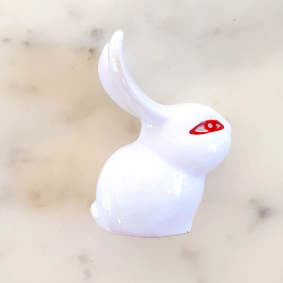 NWOT. Vintage Handmade Porcelain Ceramic Rabbit. - Picture 3 of 4